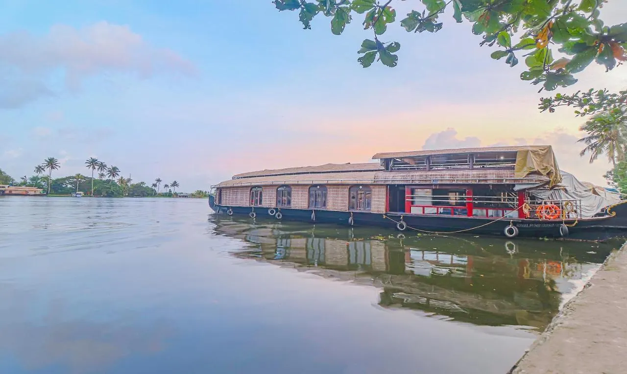 Lake Garden Resort India